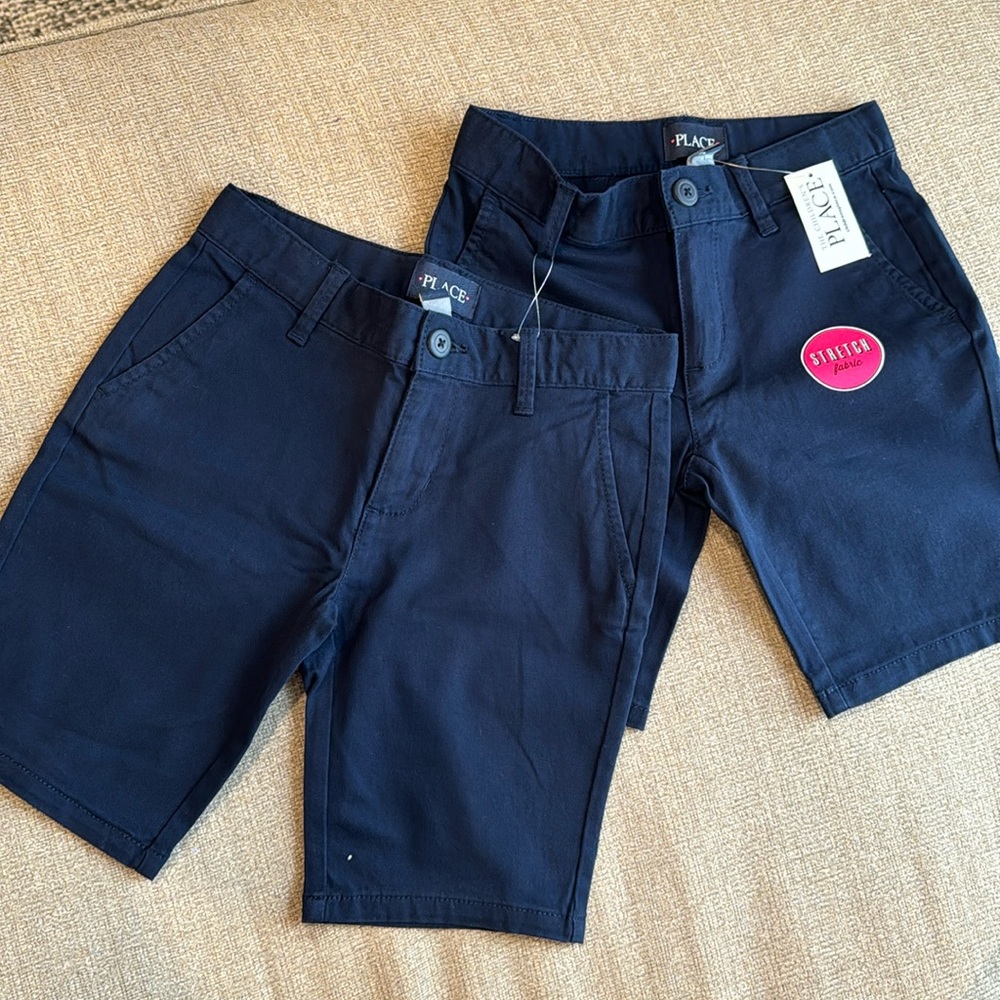 Chino short pants. Color: Tidal. Size 6